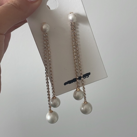 Elegant Pearl Rhinestone Gold Tone Drop Earrings - Picture 4 of 6